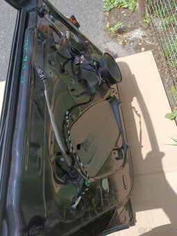 VW Caddy Maxi - boční dveře, šoupačky, zpětné zrcátko - 10