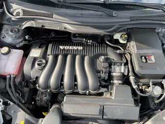 Volvo V50 2.4i 125kW 2006 automat, bohatá výbava - 10
