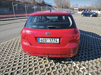 Kia Ceed 1.6 i - 10