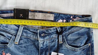 Dámské džíny Guess - 10