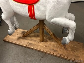 Sleva možná - Ručně malovaný, vyráběný kůň - 10