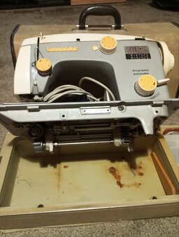 Šicí stroj - 10