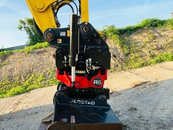 Pásové rypadlo Komatsu PC210 LC-11 - 10