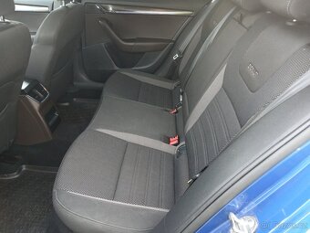 Škoda octavia scout 2.0 135kw - 10