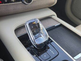 RECHARGE VOLVO XC90 - 10