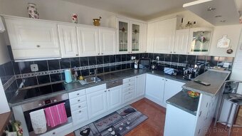 Prodej rodinného domu 250 m², pozemek 814 m² Hradec Králové - 10