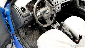Velice zachovalá málo jetá Škoda Fabia II 1.2 kombi . - 10