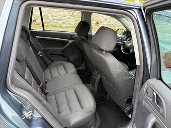 ŠKODA OCTAVIA COMBI 2.0i DSG / TOP STAV - 10