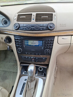 Prodám Mercedes Benz W211 sedan 220cdi rok výroby 2003 - 10