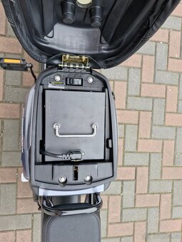 Elektroskútr RACCEWAY PAŘEZ 25, bez ŘP - 10