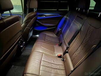 BMW 540i Touring xDrive 250kW 4x4 M Sport DPH ČR V6 3,0 - 10