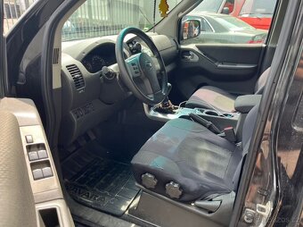 Nissan Navara 2,5DCi Hardtop 140kw - 10