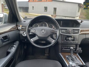 Mercedes-Benz E200,Navi,Tažný,Alu - 10