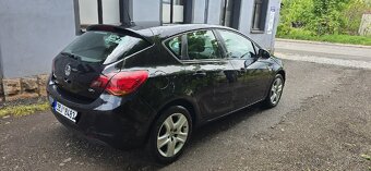 Opel ASTRA J LIM. 5DV. EDITION 1.7d 81kw rok-2010 ANGLIK - 10