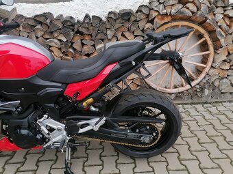 BMW F 900 XR - 10