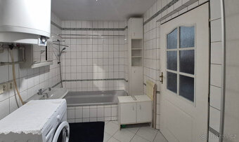 Nabídka chalupy se dvorkem, terasou a zahradou v Lezníku - 10