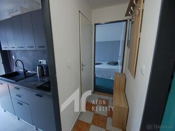 Bítov -  rekreační chata podlahová plocha 100 m2 - vhodné na - 10