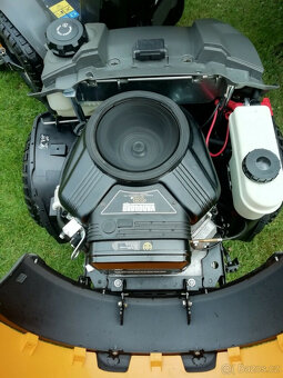 Traktor Stiga Park Pro 340 IX s pohonem všech kol a hydrauli - 10