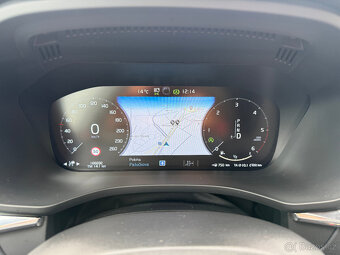 Volvo XC60 D4 R-Design, 140 kW, nez. topení, tažné zar. - 10