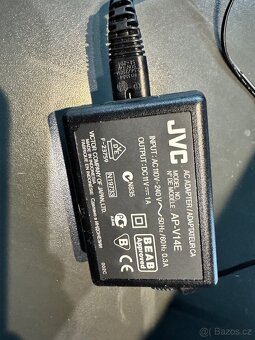 Funkční videokamera JVC GR-D33E - 10