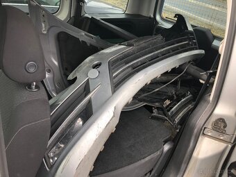 VW Caddy LIFE 2.0TDI DPH PARKOVACÍ LOKÁTOR POJÍZDNÉ - 10