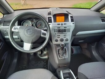Opel Zafira 1,8 16V 103kw r.v.2010 7míst - 10