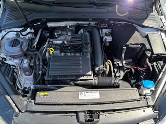 Volkswagen Golf 1.4 TSi 92 kW Highline, nové STK - 10