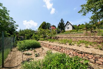 Prodej chaty 16 m2 se zahradou 392 m2, osobní vlastnictví - - 10