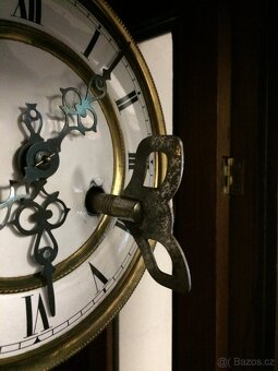 2x hodiny pendlovky z pozůstalosti - 10