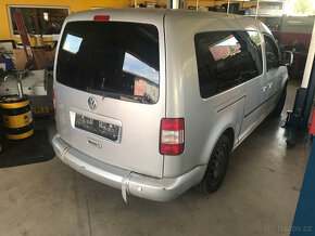 VW Touran 2,0TDI 100kW AZV 2006 - dily z bouracky - 10