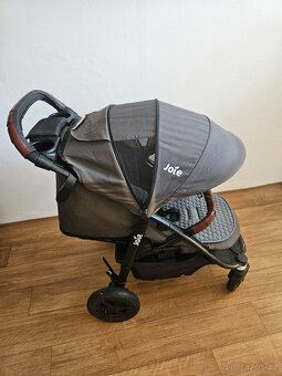 Kočárek sporťák joi litetrax s příslušenstvím - 10
