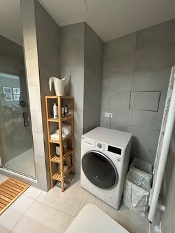 Prodám byt 2+kk 53m2 Košíře, Zahrada 105 m2, Garážové stání - 10