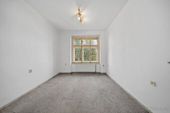 Prostorný byt 4+1 ve skvělé lokalitě u centra - Dvůr Králové - 10