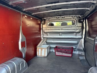 Opel Vivaro 1.9, L1H1, rok 2006 - 10