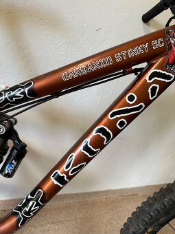 KONA STINKY. Garbanzo  - freeride/ Dh - 10