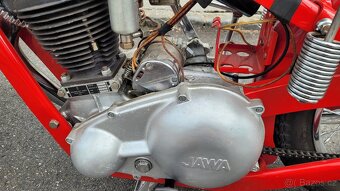 Jawa 350 OHV, rok 1936, odkryté ventily - 10