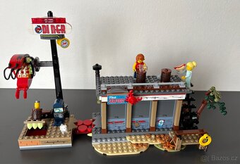 LEGO Hidden Side 70422 Útok na stánek s krevetami - 10