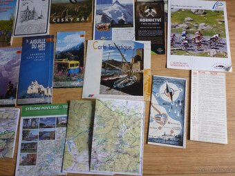 Turistické mapy, prospekty a průvodce - 10
