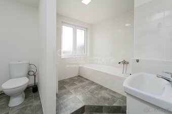Prodej bytu 3+1, 155 m2 - Planá, ev.č. 00722 - 10