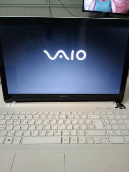 SONY VAIO SVF 152C29M - 10