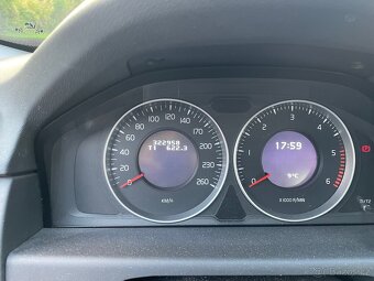Volvo XC70 2,4D AWD ocean race - 10