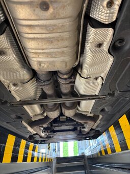 Mercedes Benz CLS500 - 10