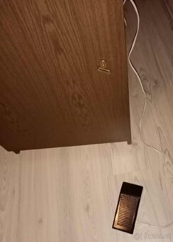 Elektrický skříňkový šicí stroje Veritas - 10