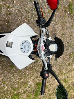 KTM duke 390 - pekny stav Nova Stk - 10