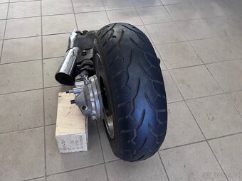 Yamaha Vmax 1200 zadní náprava Vyfuk široké kolo - 10
