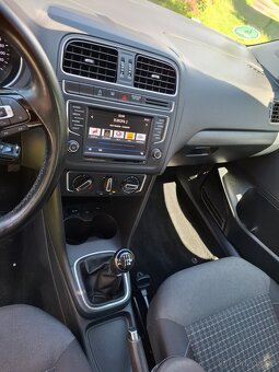 VW Polo 1.0MPI 44kw .Klima Model 2017 ///Havárie///.- - 10
