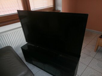 Stůl pod TV - 10