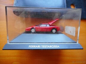 Model auta Ferrari - 10