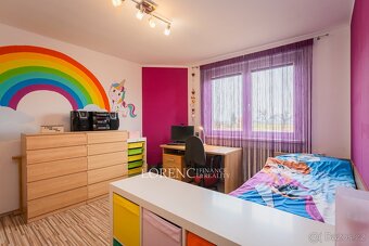Prostorný dvougenerační rodinný dům s širokým využitím, 327 - 10
