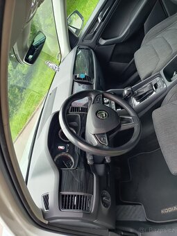Škoda kodiaq 2.0 TDI 140kw 4x4 DSG ,7 míst,model 2018 - 10